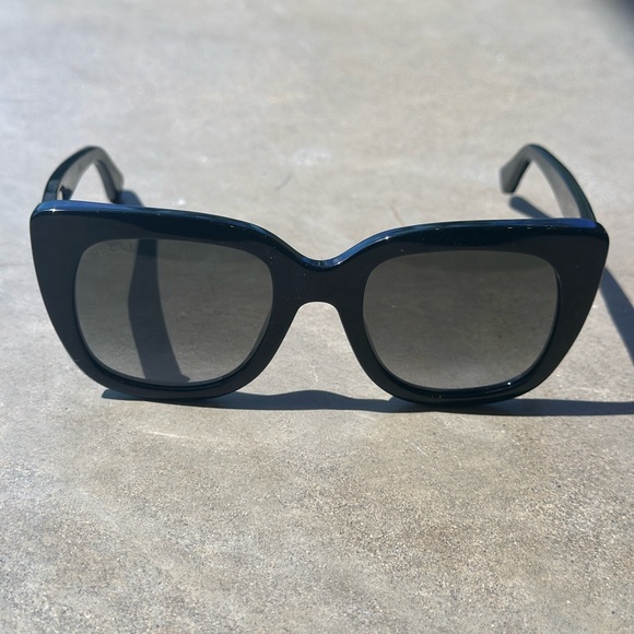 ❤️Gucci Black Modern Oversized Cat Eye Sunglasses - Picture 3 of 9
